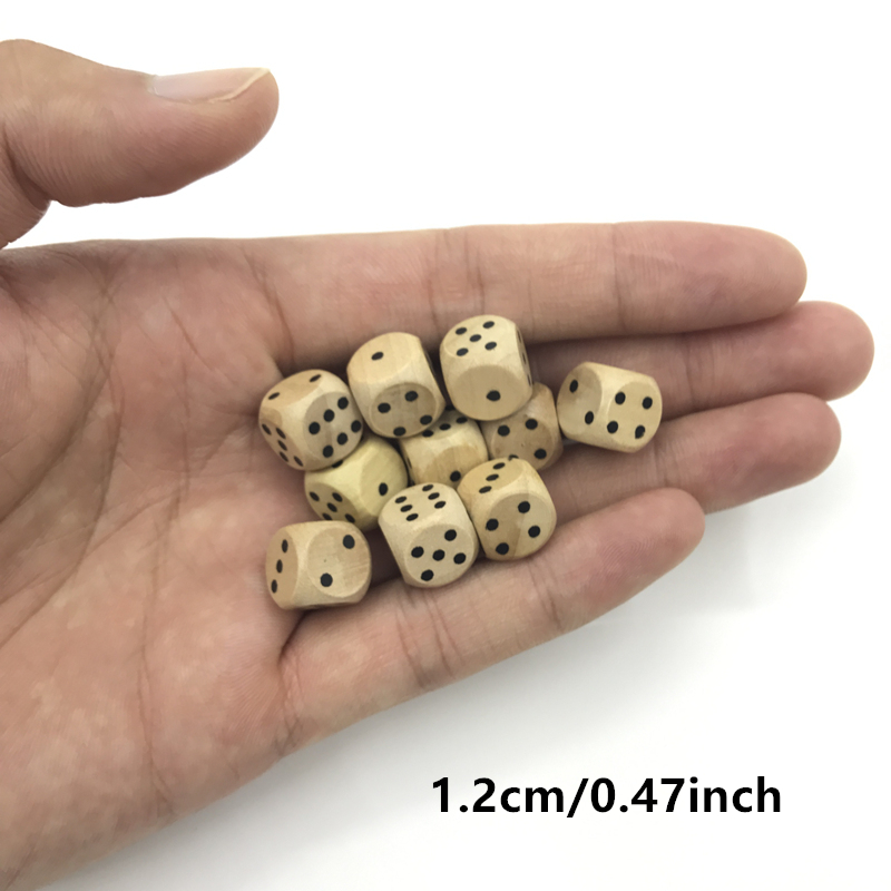 Pacote com 10 dados D6 de made - Board Game Loop avaliação e preço